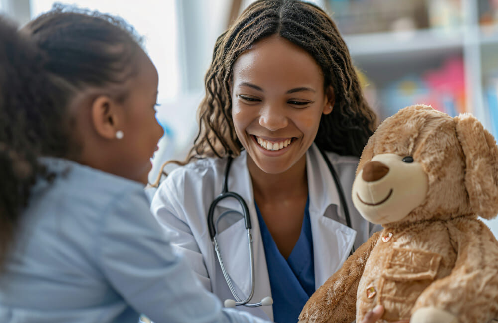 Por que não é o Pediatra quem realiza a cirurgia?