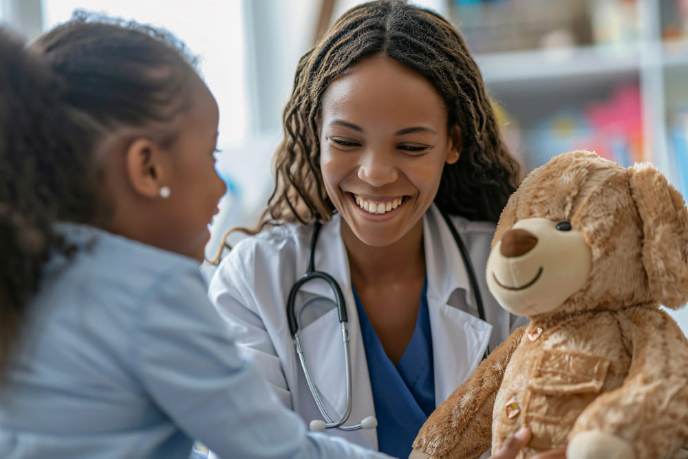 Por que não é o Pediatra quem realiza a cirurgia?